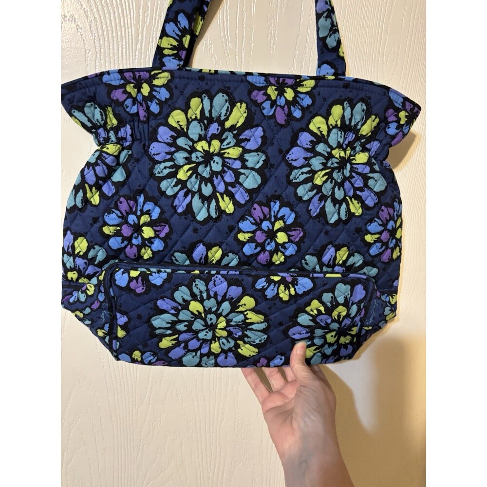 Vera Bradley Women's Shoulder Quilted Bag/Tote Blue "Indigo Pop" (2012 Retired) - Picture 3 of 8